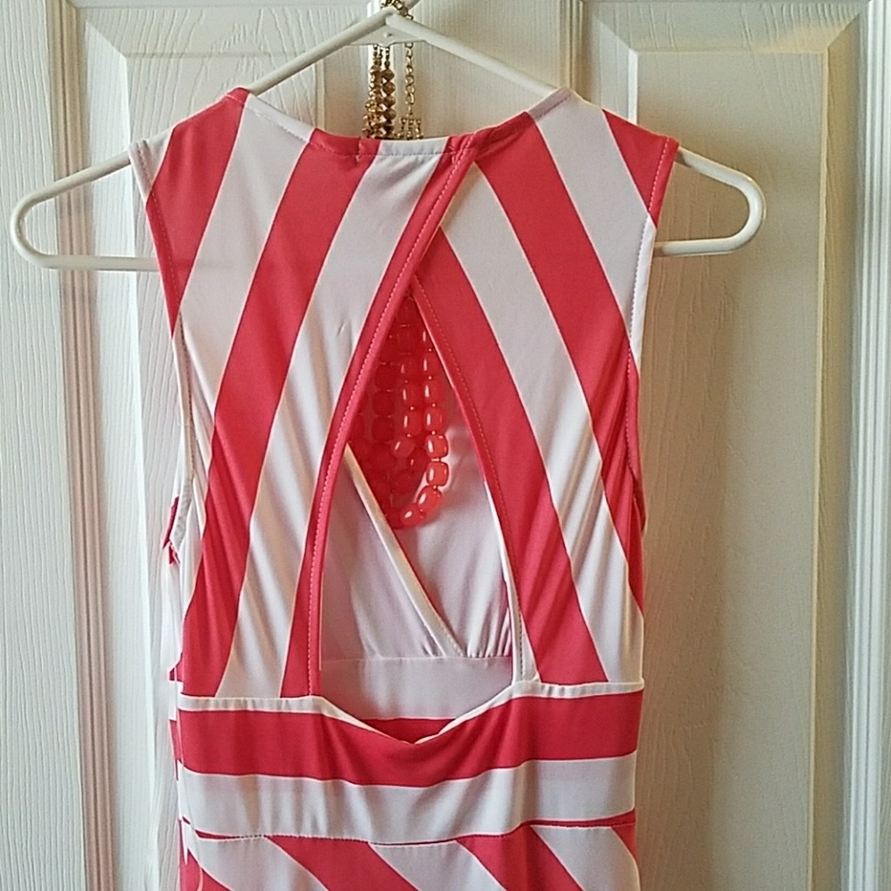 Dress - Picture 3 of 3
